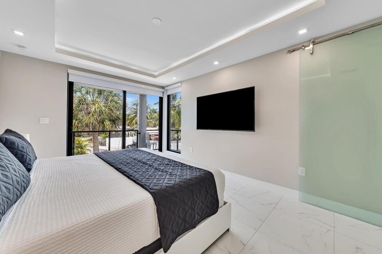Casa vacanze Villaplaya Brand New Home, Modern Style Resort!